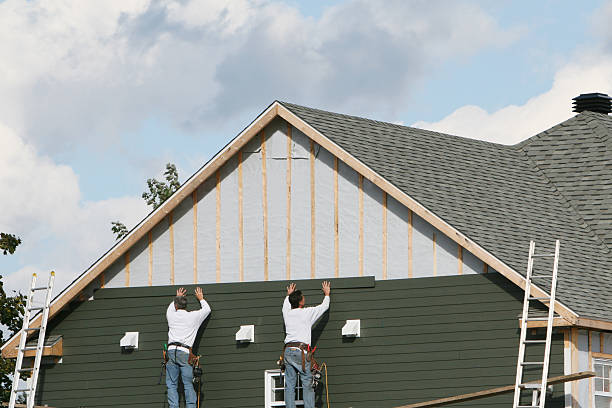Professional Siding Contractor technician working in Preston, MD